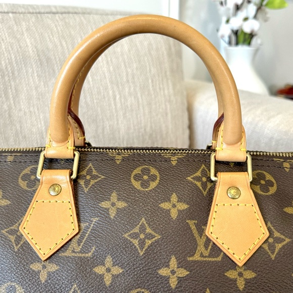 Louis Vuitton Speedy 30 Monogram Canvas Satchel Bag - Picture 12 of 16